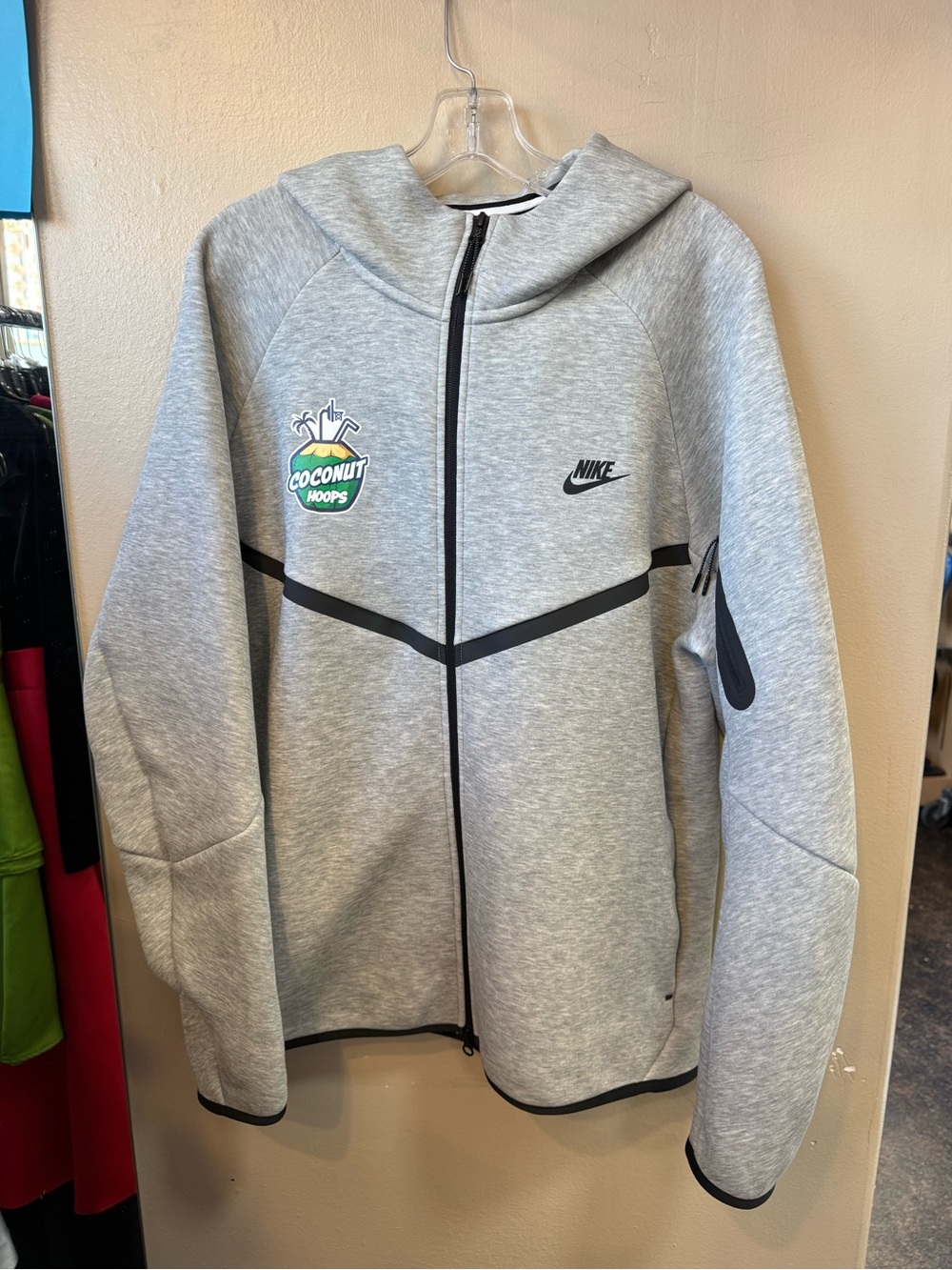Nike Tech Fleece Windrunner Coconut Hoops Basketball Hoodie Gray XL